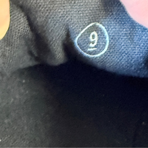 NWOB Lascana Platform Sneakers Black Lace Up Size 9 - Picture 13 of 13